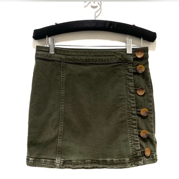 *EUC* Free People / Little Daisies Tortoise Button Down Denim Skirt / Green / 10 - Picture 6 of 10